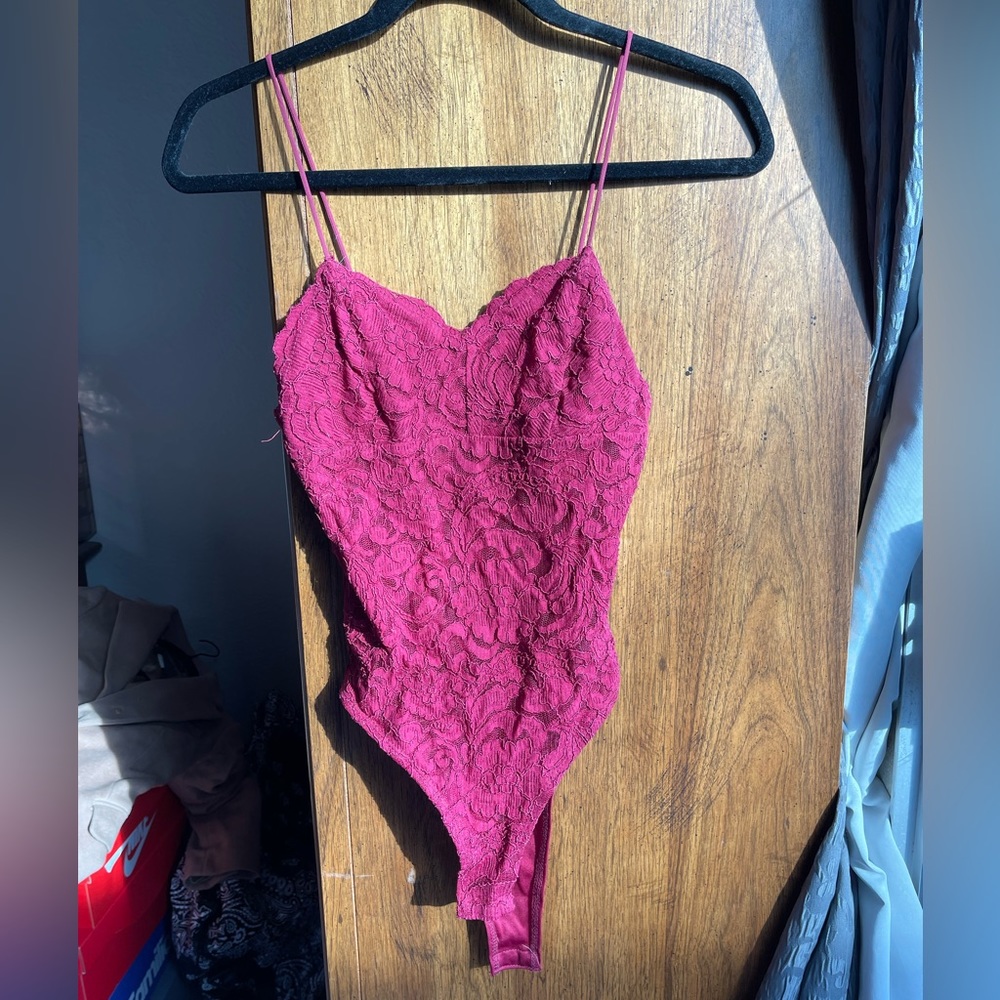 Topshop Dark Rose/Red Lace Spaghetti Strap Bodysuit size 2